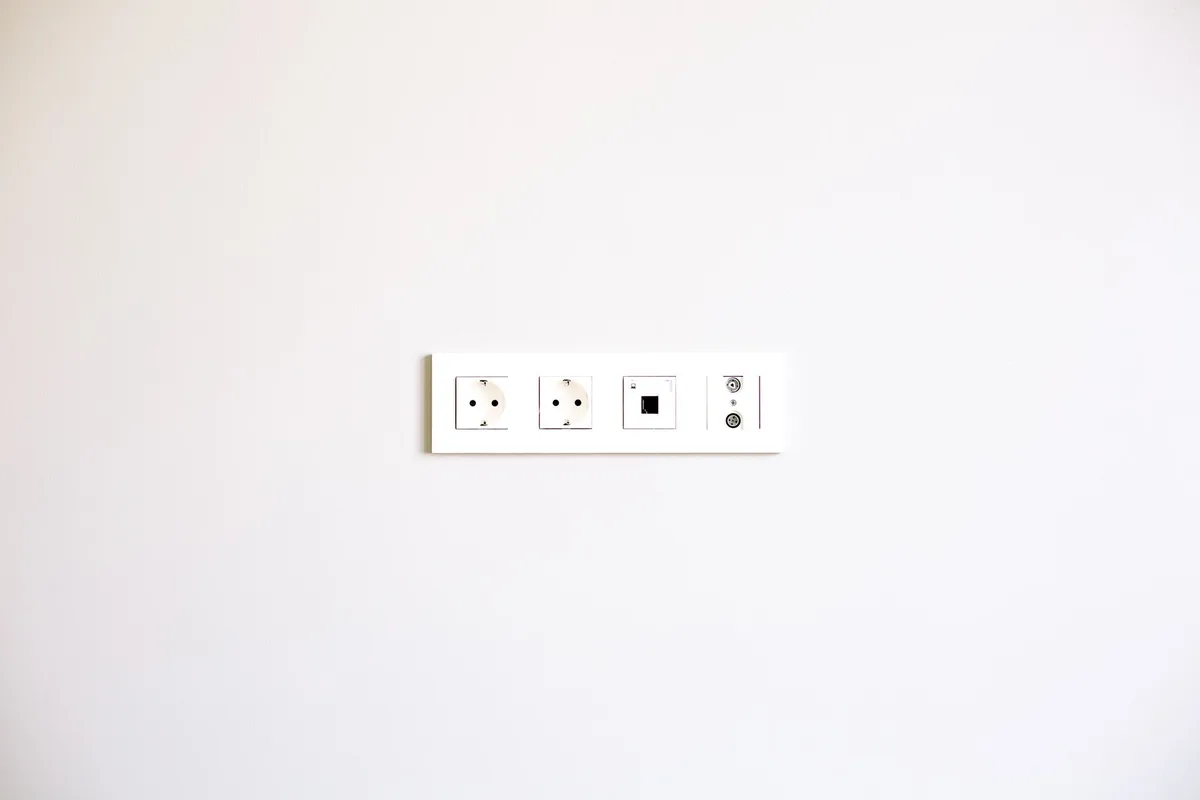 Prise électrique dédiée pour panneau solaire plug and play