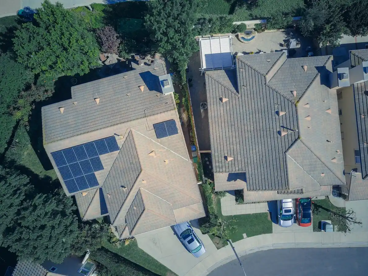 Schéma orientation toiture panneau solaire
