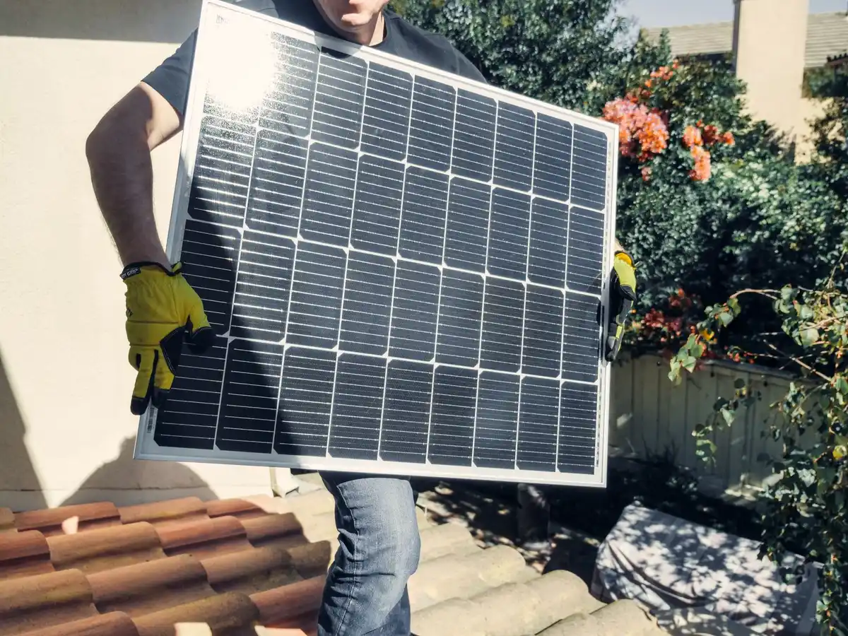 Batterie solaire portable 1000W avec panneau solaire intégré