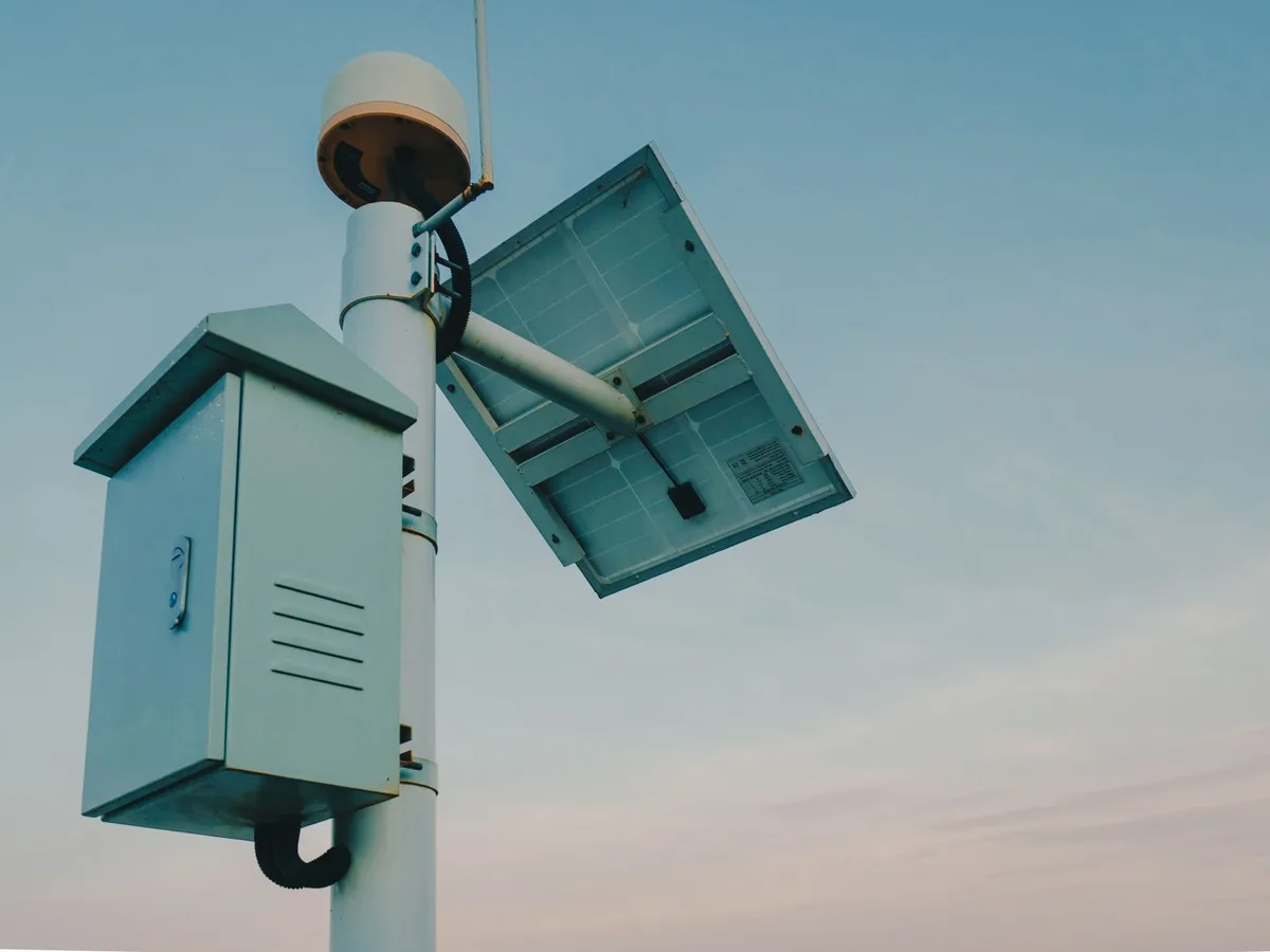 Batterie solaire LFP dans un coffret étanche en extérieur