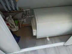 chauffe eau posé au sol