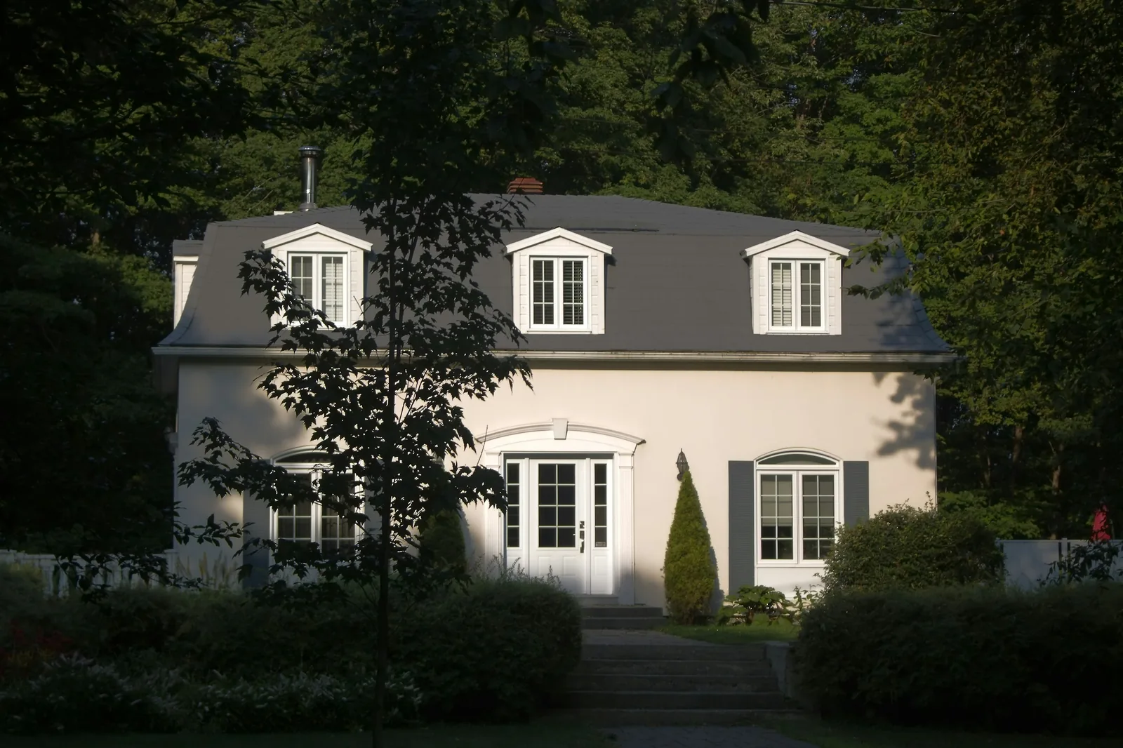 Installation solaire résidentielle en autoconsommation sur une maison en 2026