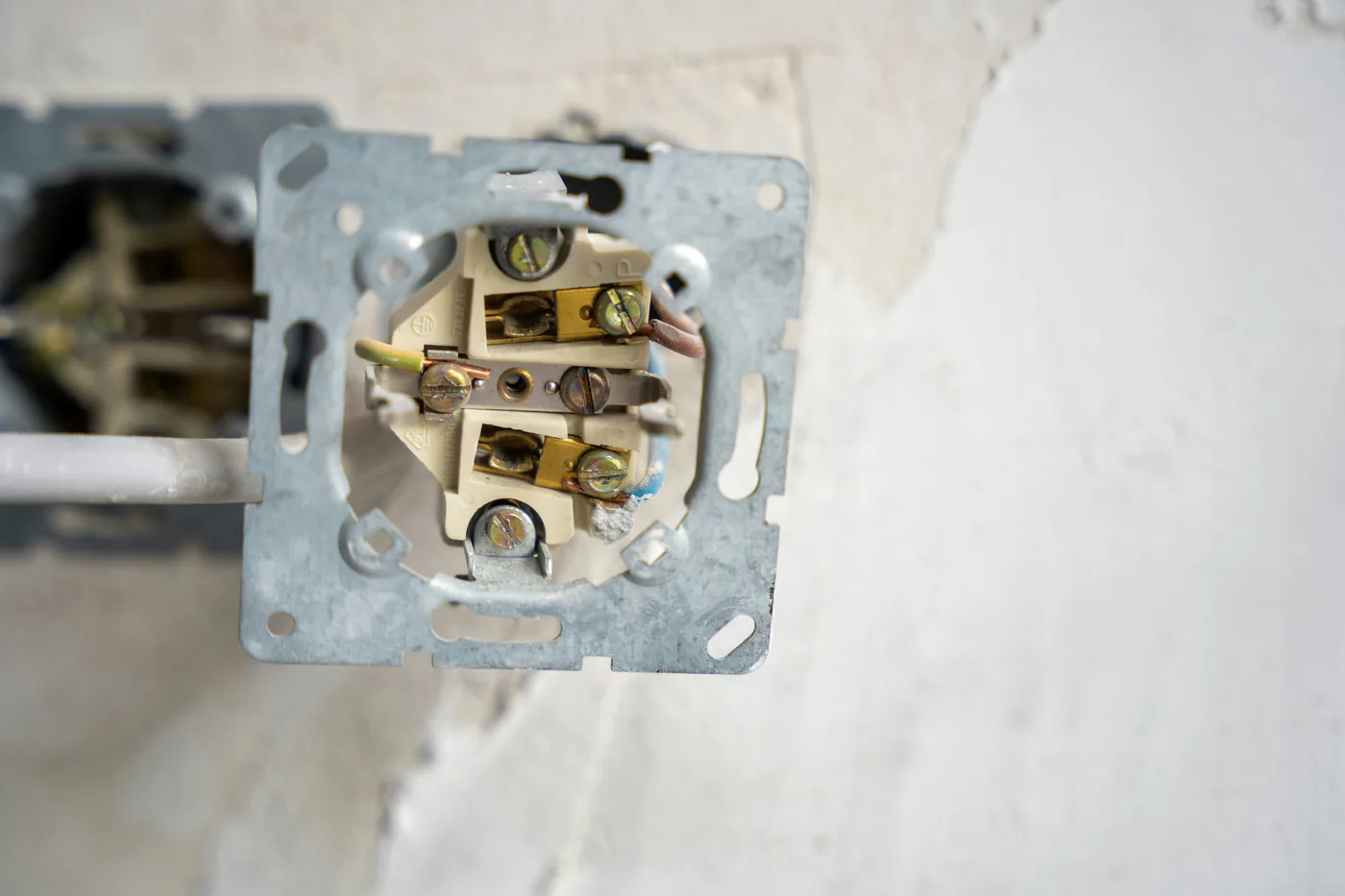 Gaine ICTA ou câble R2V sur une installation électrique résidentielle