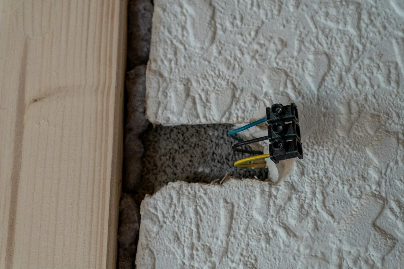 Gaine ICTA ou TPC pour protéger des câbles en maison