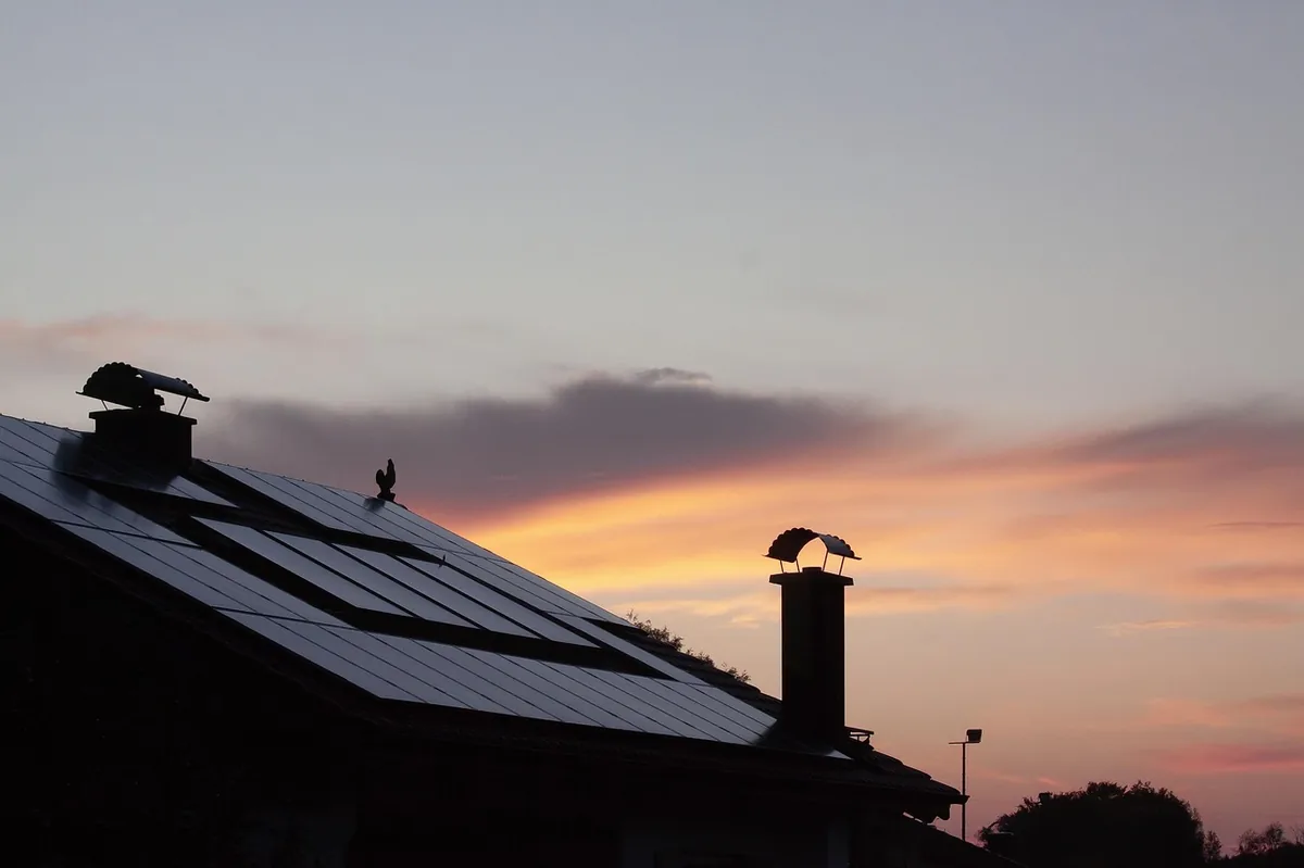 Dossier administratif pour panneaux solaires en zone protégée
