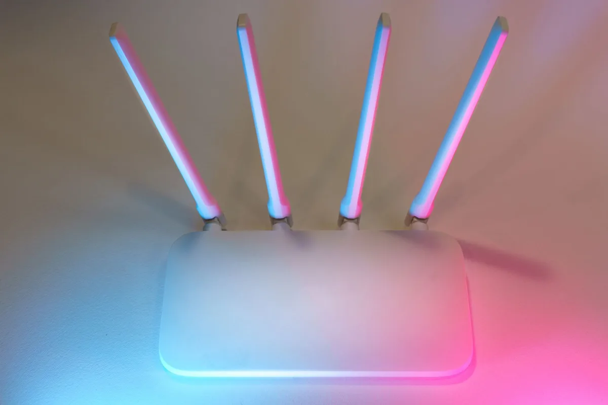 Passerelle Hoymiles DTU et routeur WiFi pour micro-onduleurs