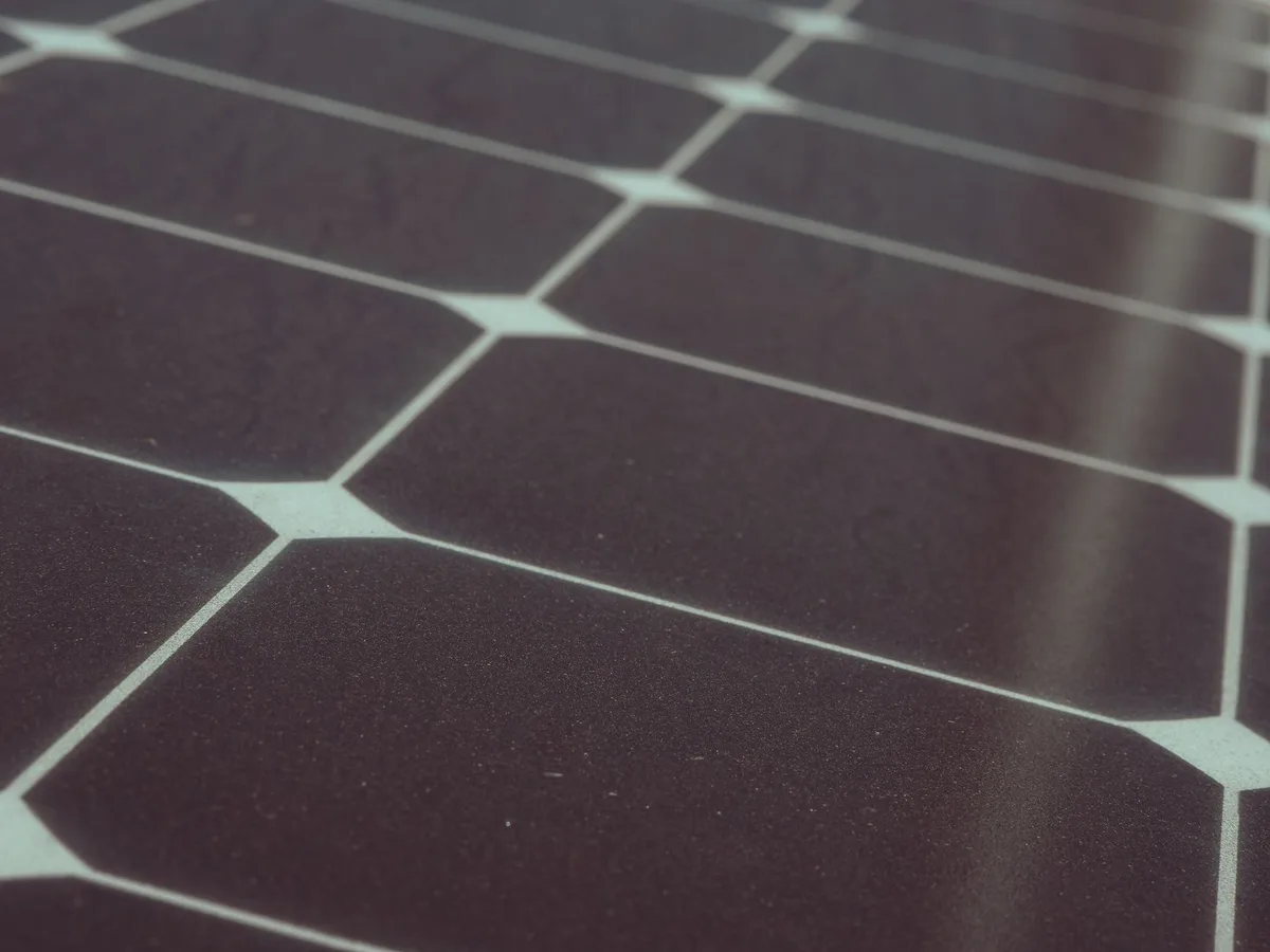 Nouveaux panneaux solaires 2026 — technologies TOPCon et HJT à la une