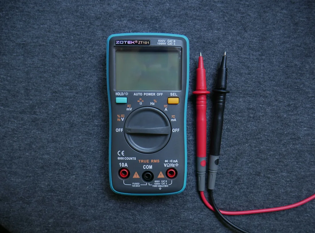 Test au multimètre d’un relais 12V et de sa bobine