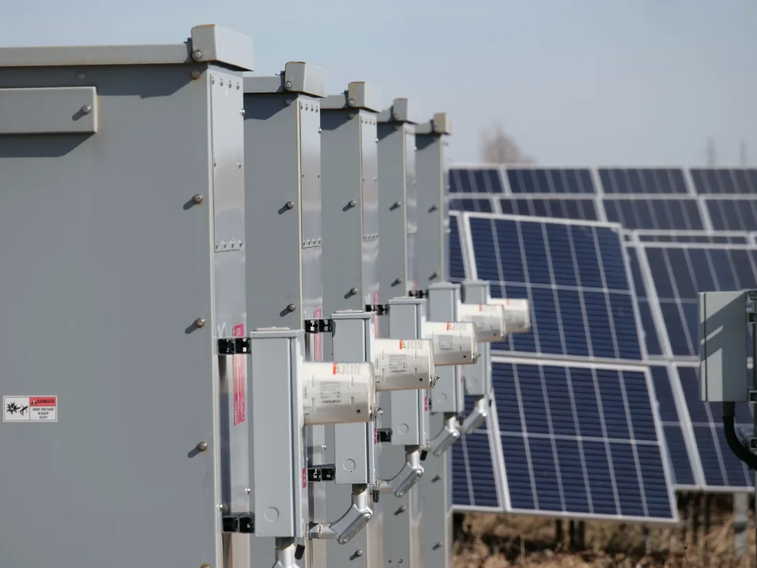 mesure triphasée du surplus solaire avec routeur et capteurs
